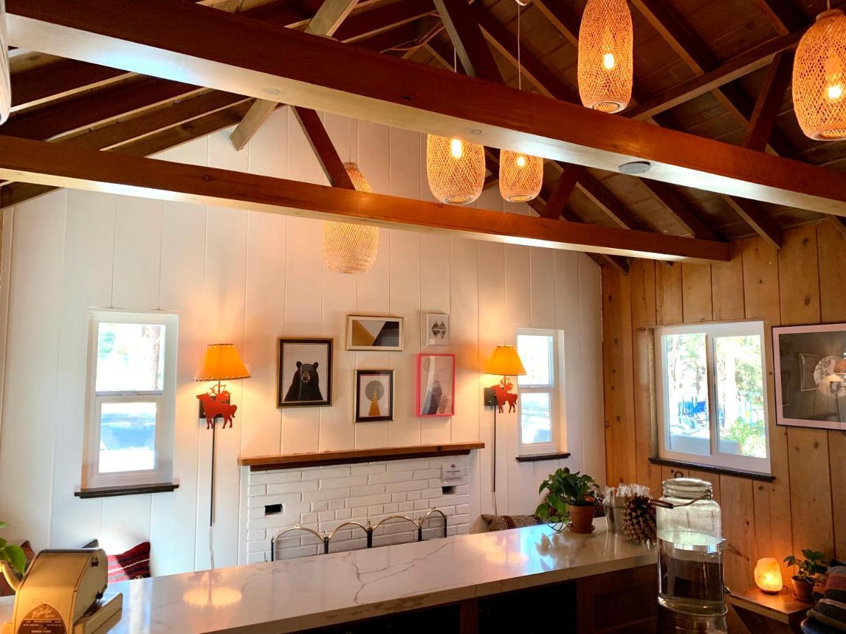 Grand Pine Cabins Райтвуд Экстерьер фото
